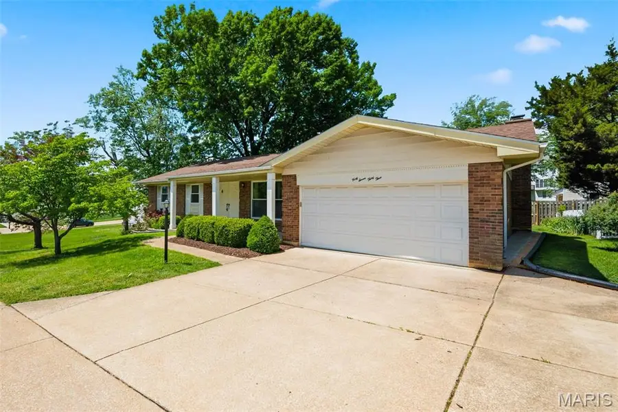 4733 Ambs Road, Saint Louis, MO 63128 - #2