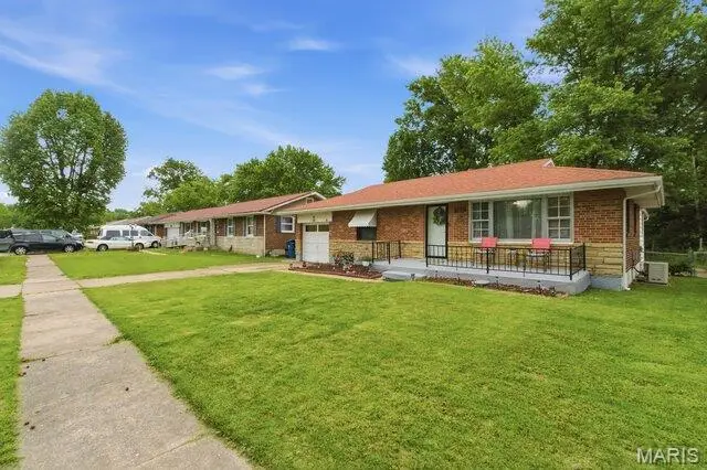 328 S Dellwood Drive, Ferguson, MO 63135 - #2