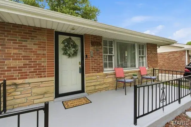 328 S Dellwood Drive, Ferguson, MO 63135 - #3