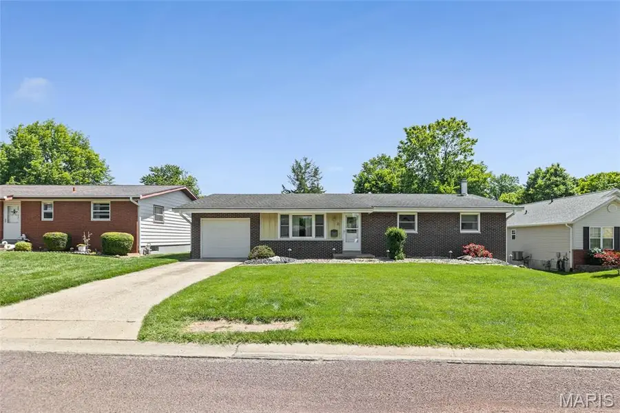 1239 Lynn Street, Highland, IL 62249 - #2