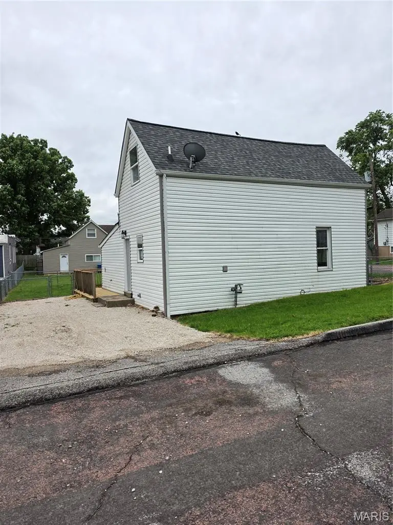 419 Little Broadway Street, Lemay, MO 63125 - #3