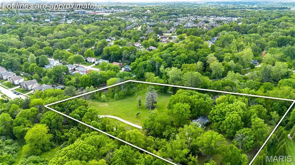 900 Weidman Road, Town And Country, MO 63017 - #1
