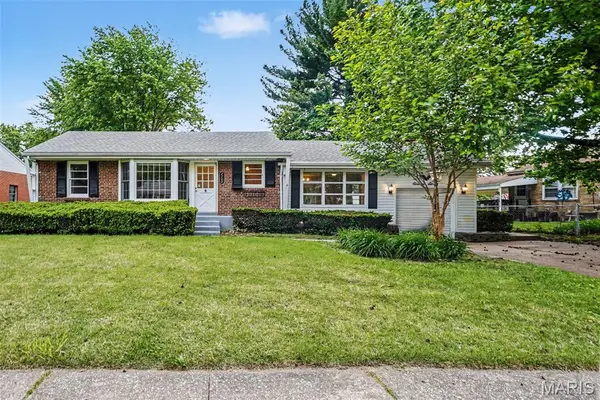 1160 S Lafayette Street, Florissant, MO 63031