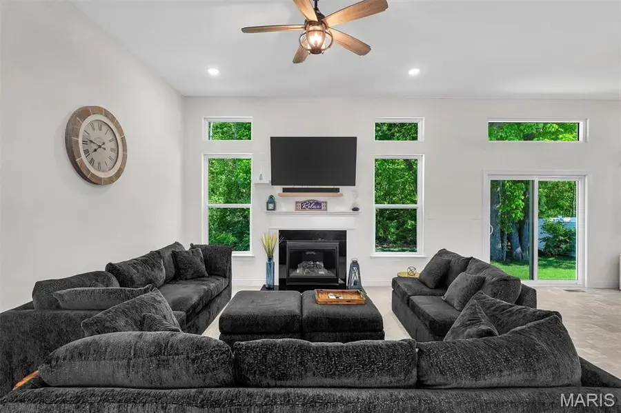 584 Lakewood Drive, Moscow Mills, MO 63362 - #2