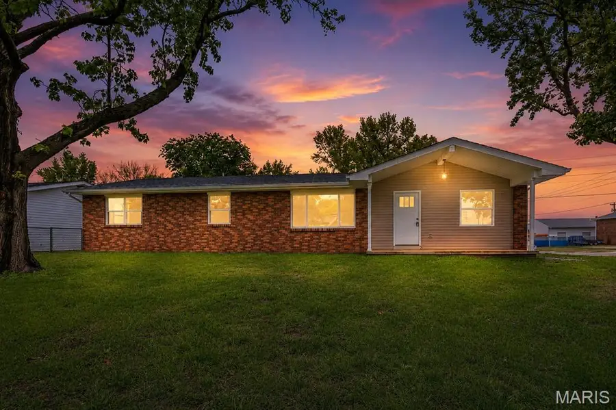 615 Texas Boulevard, Bethalto, IL 62010 - #2