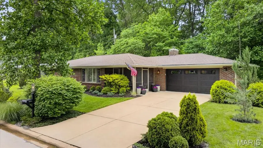 2316 Divot Drive, Crystal Lake Park, MO 63131 - #2