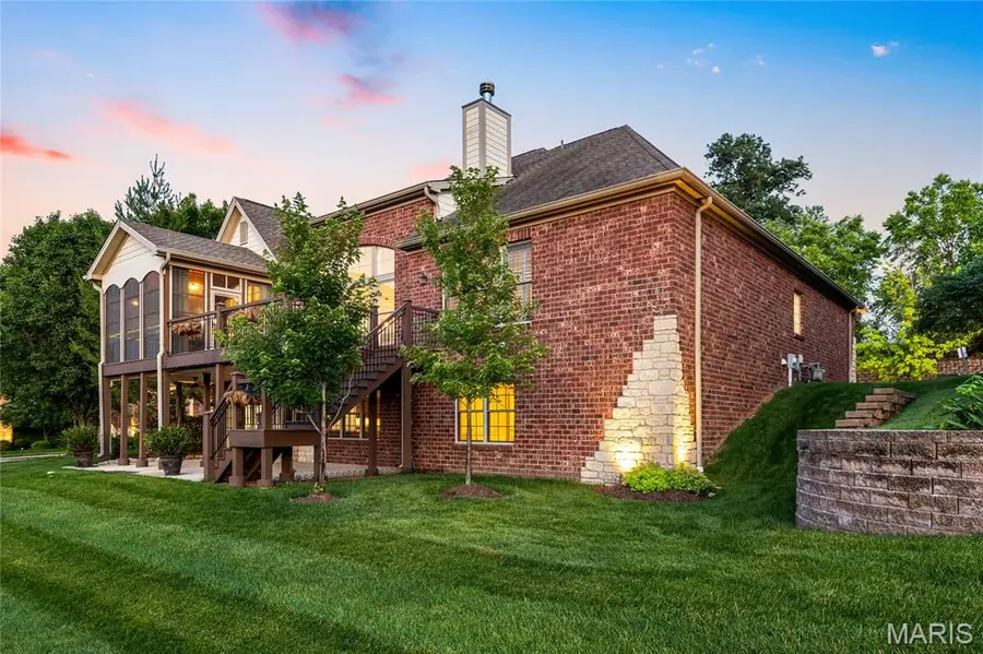259 Meadowbrook Country Club Estate, Ballwin, MO 63011 - #3
