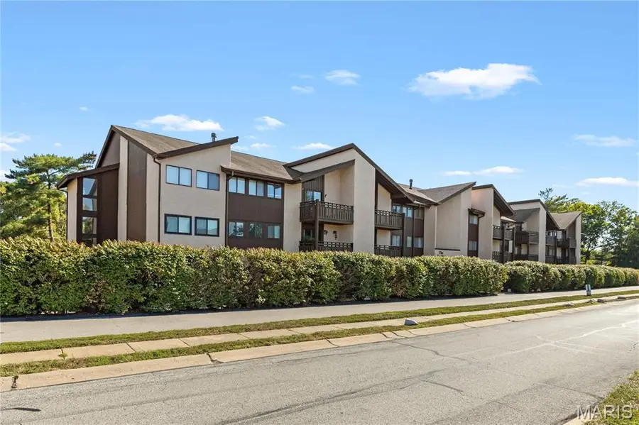 1465 Heritage Landing #306, Saint Charles, MO 63303 - #3