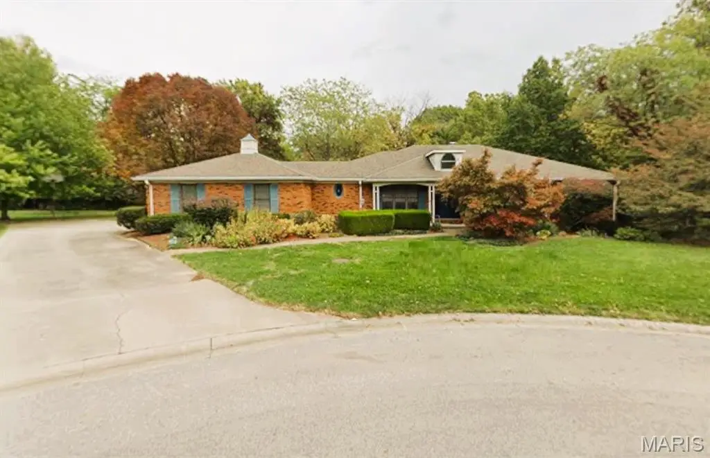 123 Red Fox Road, Belleville, IL 62223 - #1