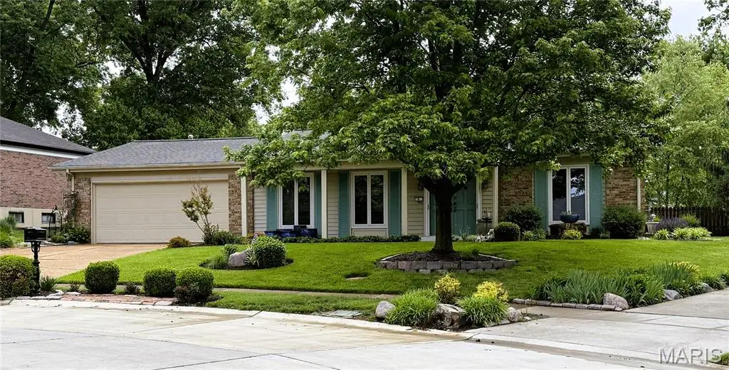 8 Sweet Meadows Lane, Ballwin, MO 63011 - #1