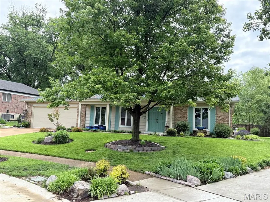 8 Sweet Meadows Lane, Ballwin, MO 63011 - #3
