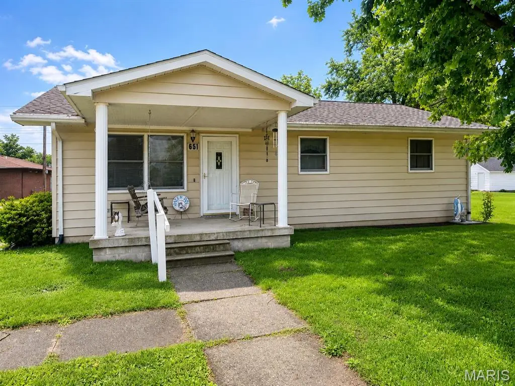 651 Dora Street, Beckemeyer, IL 62219 - #1