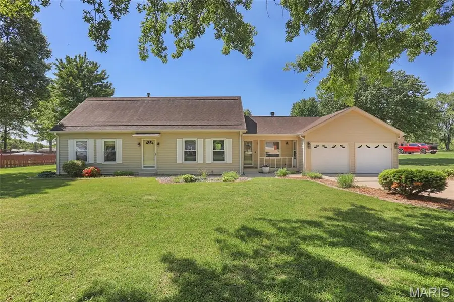 625 Buckingham Drive, Troy, IL 62294 - #2