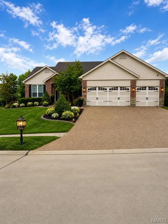 2004 Homefield Ridge Drive, O'Fallon, MO 63366