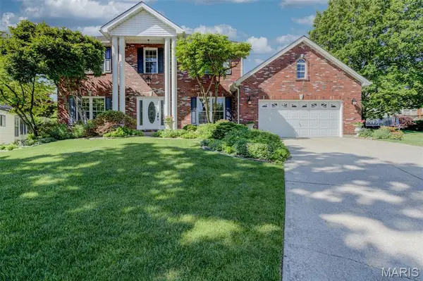27 Ridge Mount Court, St Charles, MO 63303