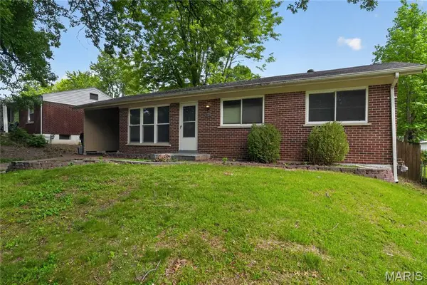 1729 Foley Drive, St Louis, MO 63136