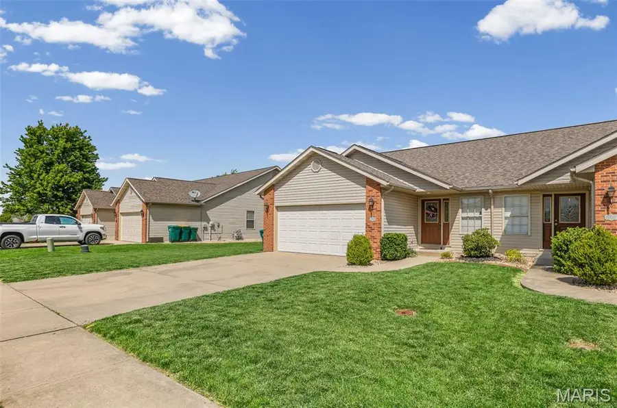 10915 Kentfield Drive, Lebanon, IL 62254 - #3