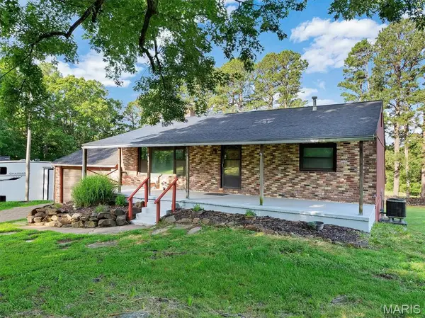 1152 Nixon School Road, Leasburg, MO 65535