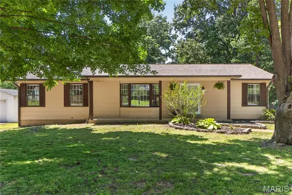 105 Lansing Avenue, St Louis, MO 63043
