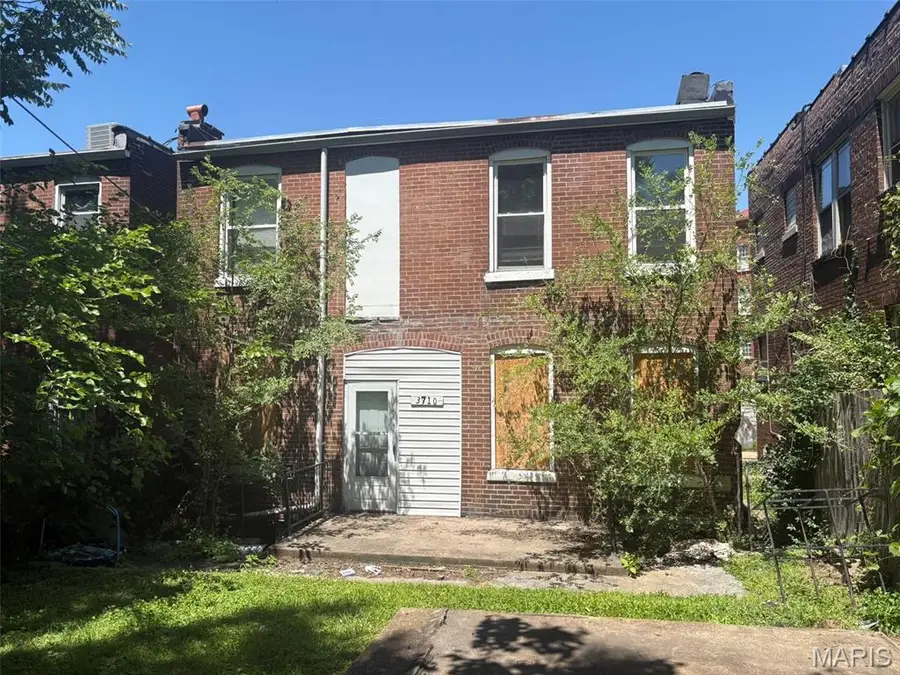 3710 S Broadway, Saint Louis, MO 63118 - #2