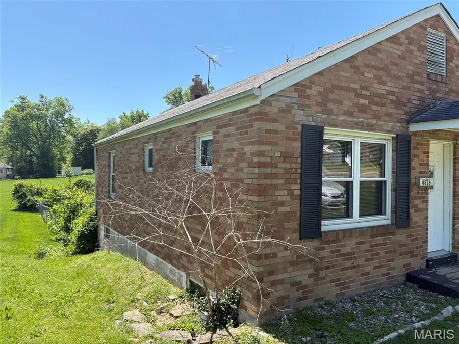 8816 Cozens Avenue, Jennings, MO 63136 - #3