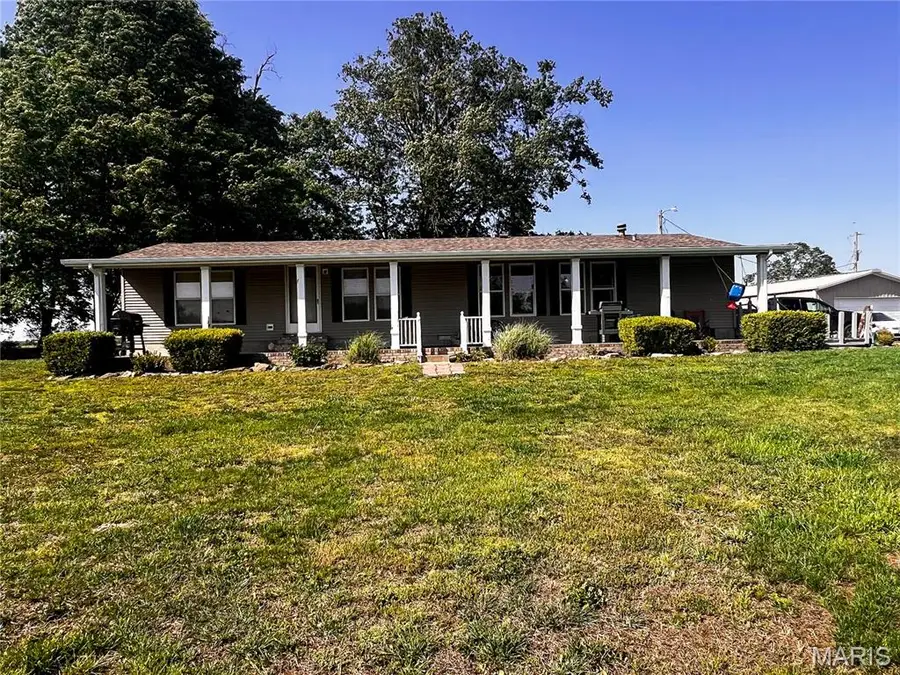 1383 Old Salem Road, Kell, IL 62853 - #2