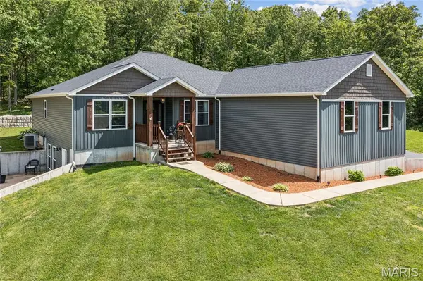 2824 Nicole Lane, Festus, MO 63028