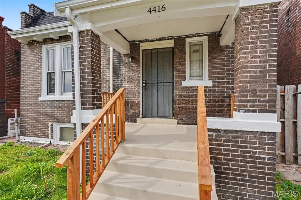4416 San Francisco Avenue, Saint Louis, MO 63115 - #1