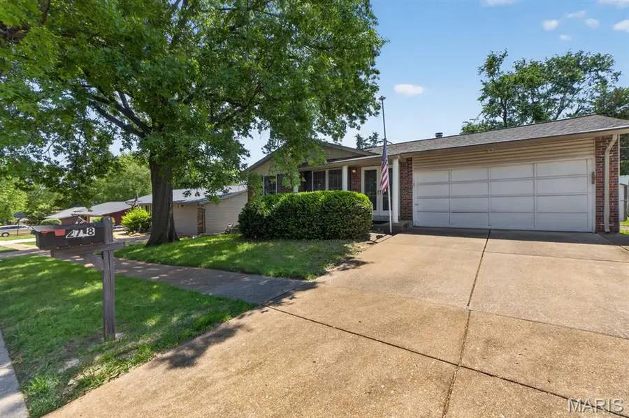 2718 Chalet Hill Drive, Saint Louis, MO 63129 - #2