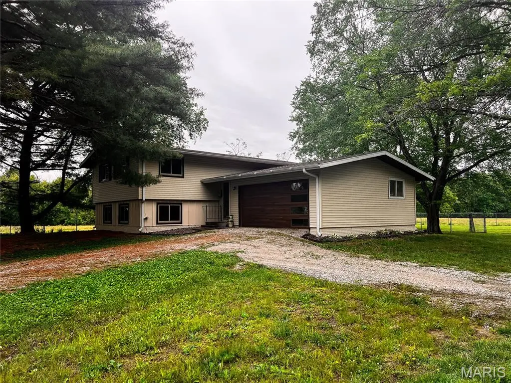 375 Lakeview Drive, Shattuc, IL 62231 - #1
