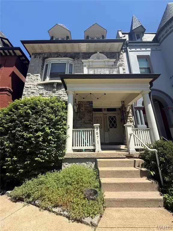 3671 Russell Boulevard, Saint Louis, MO 63110 - #2