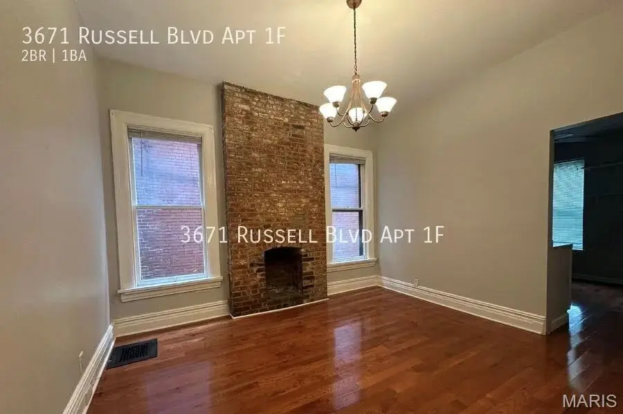 3671 Russell Boulevard, Saint Louis, MO 63110 - #3