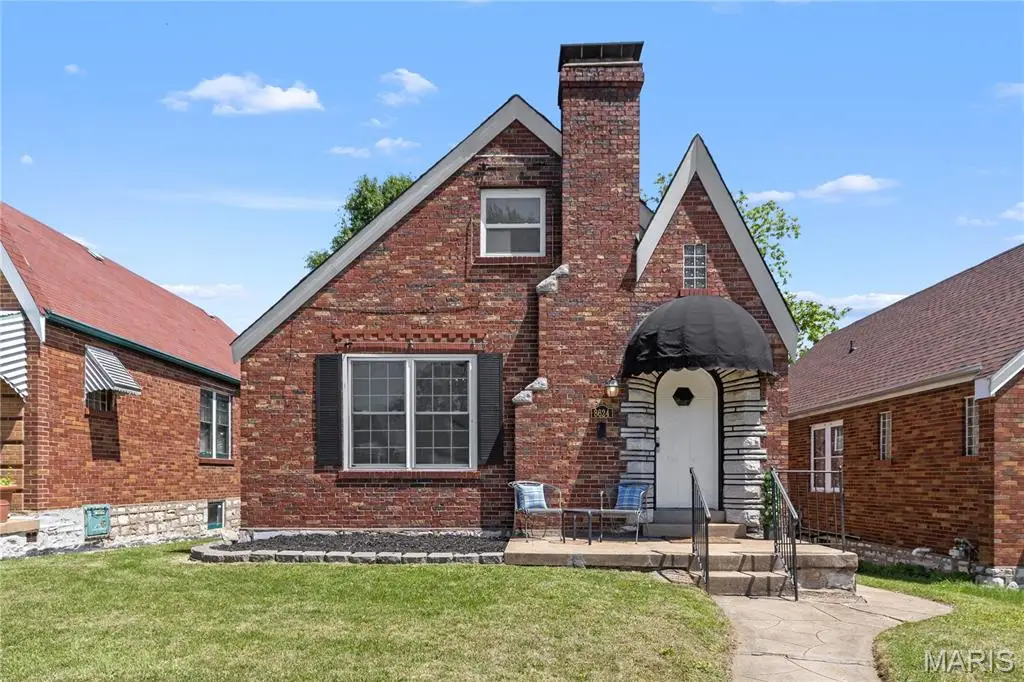 8624 Riverview Boulevard, Saint Louis, MO 63147 - #1