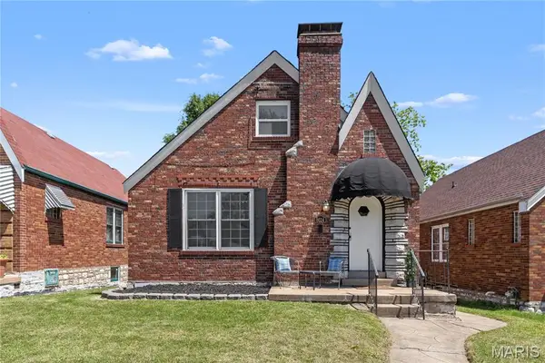 8624 Riverview Boulevard, St Louis, MO 63147