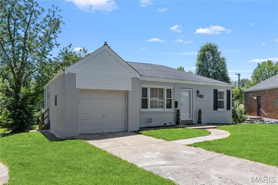 2000 Ranchdale Drive, Saint Louis, MO 63136 - #2