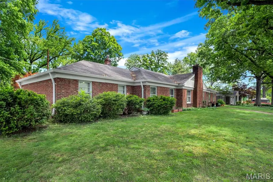 9071 Monmouth Drive, Richmond Heights, MO 63117 - #3