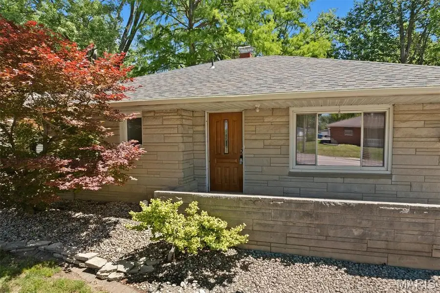 613 Poplar Street, Highland, IL 62249 - #2