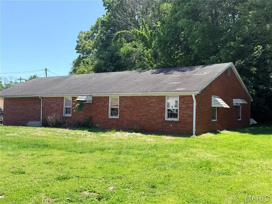303 W Main Street, Hardin, IL 62047 - #2