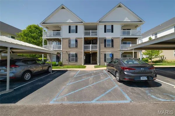4101 Spring River Drive #1B, O'Fallon, MO 63368