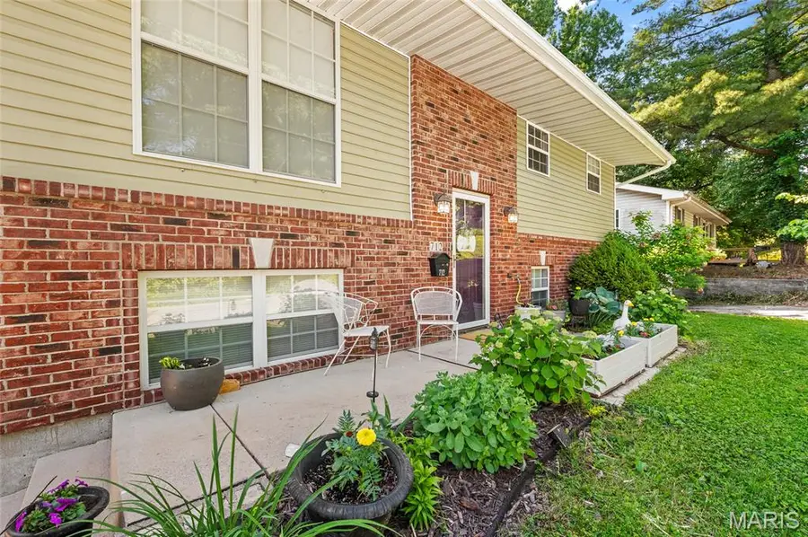 712 N Morrison Avenue, Collinsville, IL 62234 - #2