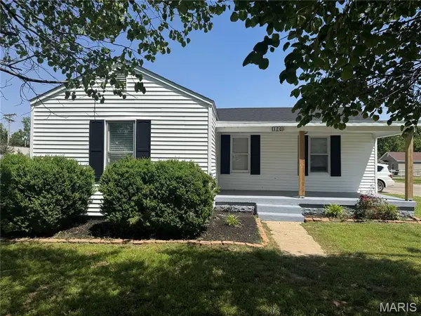 120 Broadway Street, Sikeston, MO 63801