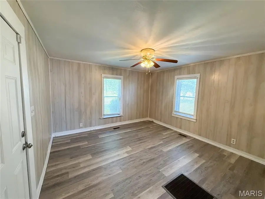 120 Broadway Street, Sikeston, MO 63801 - #3
