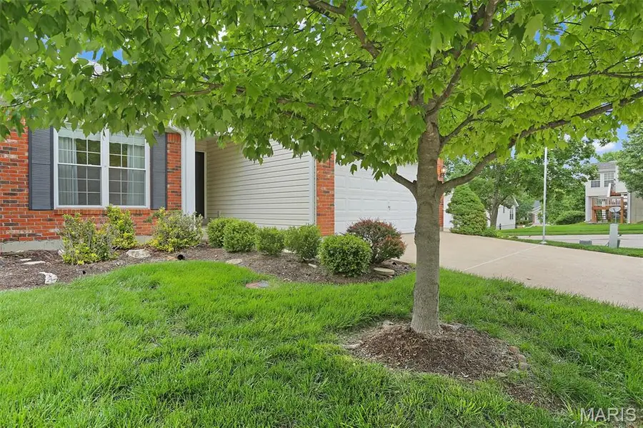 10276 Highbury Lane, Saint Louis, MO 63123 - #2