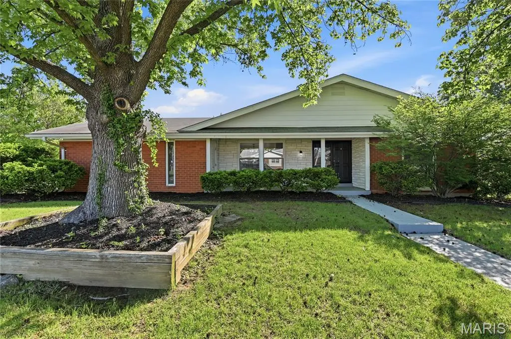 2723 Buckingham Drive, Florissant, MO 63033 - #1