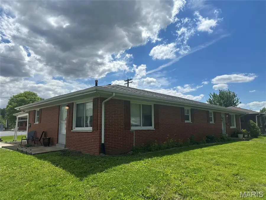 40 Queensway Drive, Belleville, IL 62226 - #2