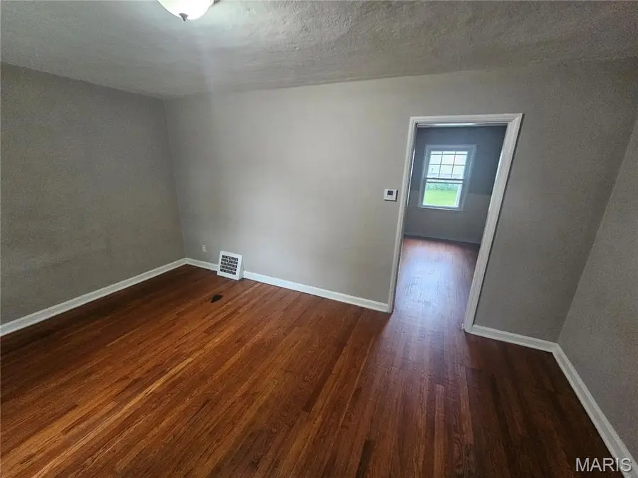 5333 Olene Drive, Saint Louis, MO 63121 - #3