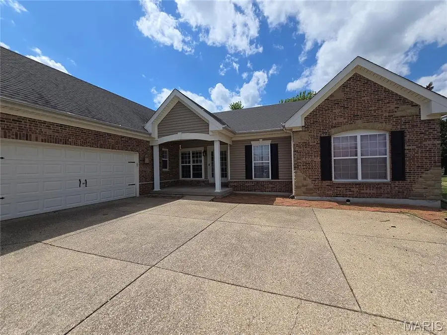 3406 Chippewa Drive, Belleville, IL 62221 - #3