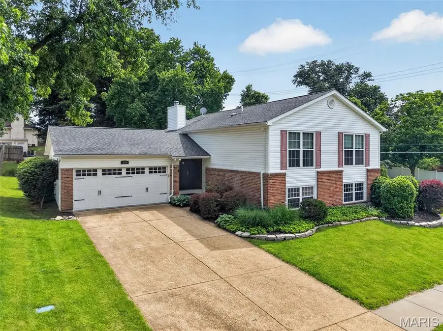 100 Holly Green Drive, Ballwin, MO 63021 - #2