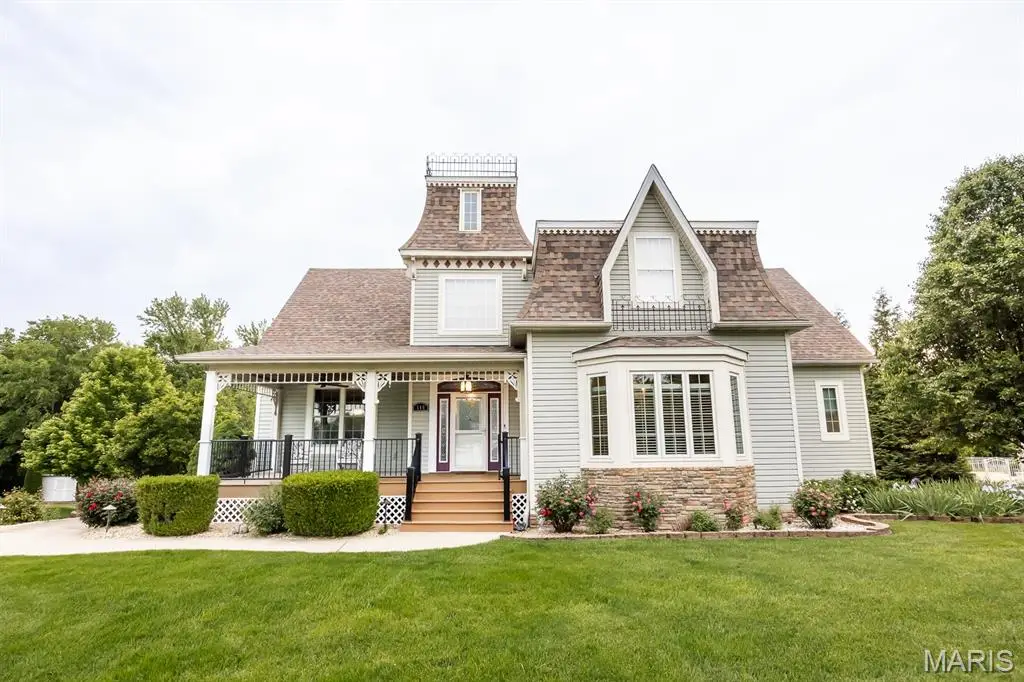 116 S Lindenwood Drive, Collinsville, IL 62234 - #1