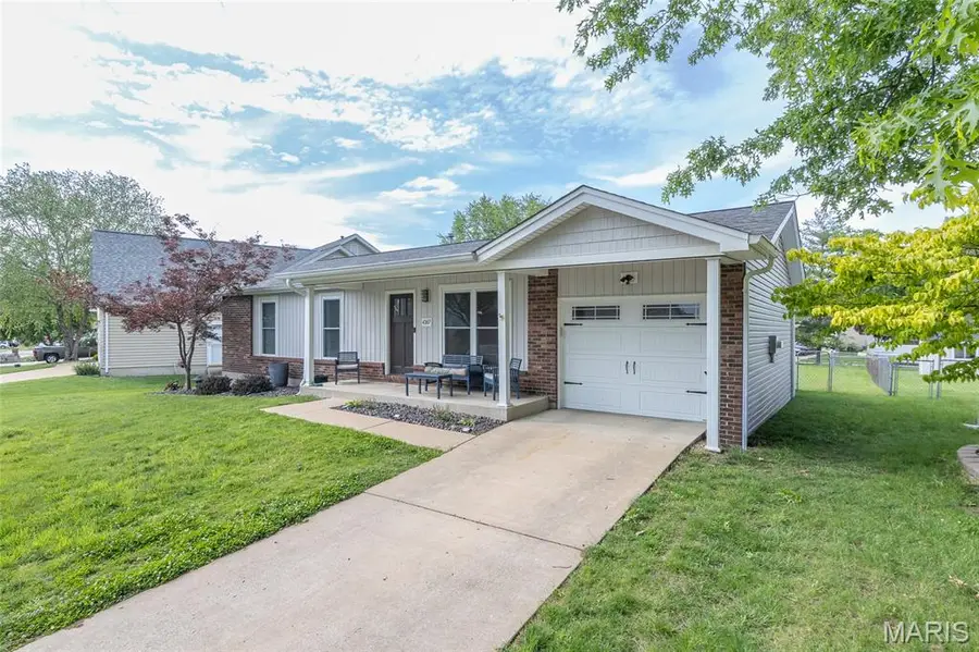 4367 Meadowgreen Estates Dr, Saint Louis, MO 63129 - #3